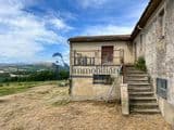 Casale da ristrutturare in posizione panoramica