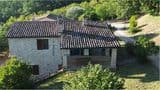 Caratteristica Casa di Campagna ristrutturata con 9 ha di Terreno