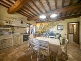 Splendido Casale 250 mq  con  3.200 mq di Terreno