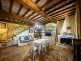 Splendido Casale 250 mq  con  3.200 mq di Terreno