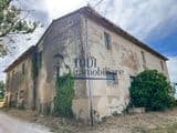 Casale da ristrutturare in posizione panoramica