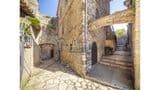 Massa Martana, Piccola Casa in Pietra con giardino