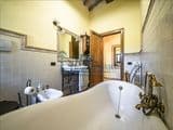Splendido Casale 250 mq  con  3.200 mq di Terreno