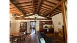 Caratteristica Casa di Campagna ristrutturata con 9 ha di Terreno