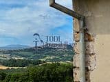 Casale da ristrutturare in posizione panoramica