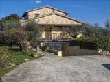 Splendido Casale 250 mq  con  3.200 mq di Terreno