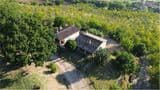 Caratteristica Casa di Campagna ristrutturata con 9 ha di Terreno