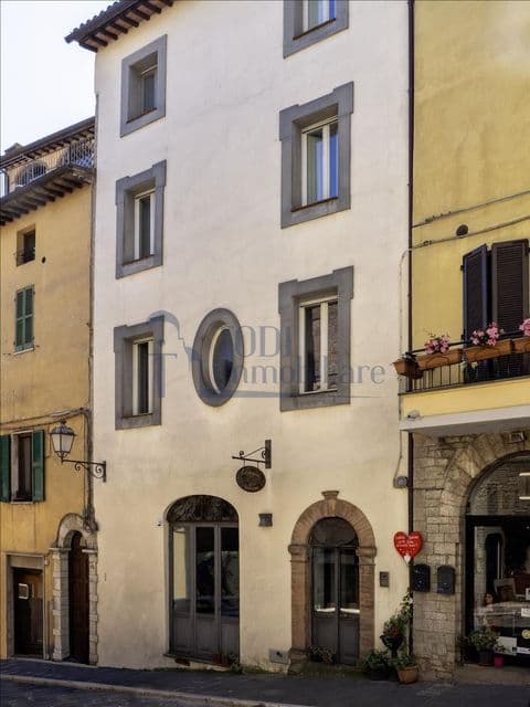 Antico Palazzo in Vendita